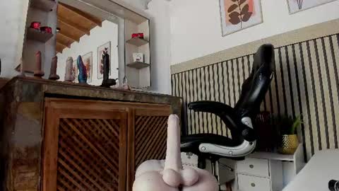 madame ibby online show from July 3, 12:00 pm
