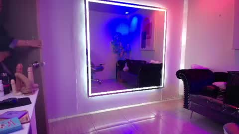 Madame Scarllet  online show from June 14, 11:32 am