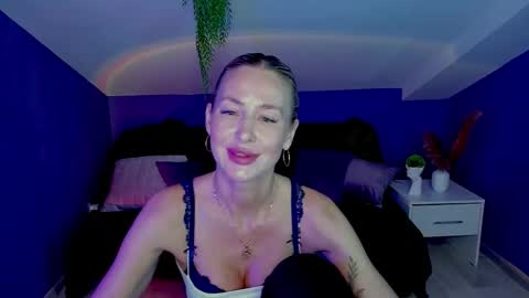 Evelyn online show from September 30, 6:52 am