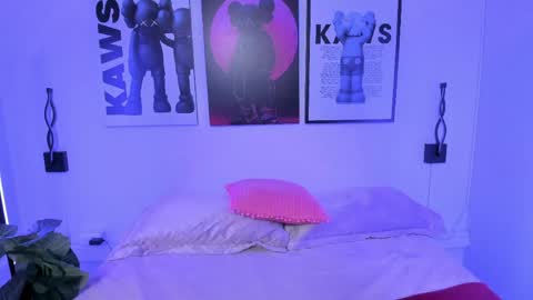 Maddierosee online show from March 17, 3:32 am