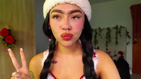 maddiie and clyde online show from November 30, 4:00 pm