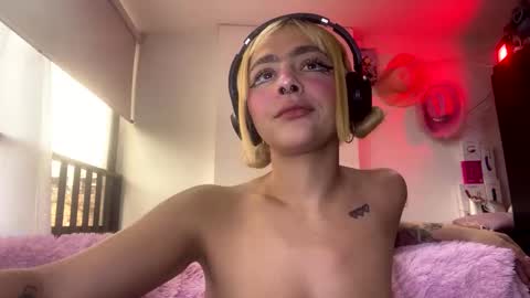 Maddie online show from February 24, 9:24 pm