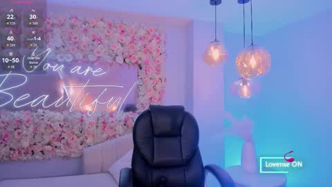 Maddison online show from January 8, 4:16 am