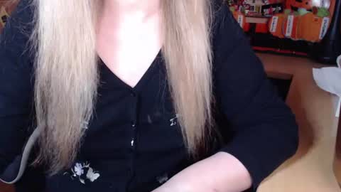 MaddisonRae online show from July 26, 6:37 pm