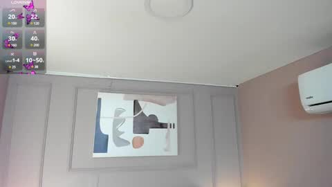 Maddy  online show from February 12, 11:18 am