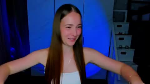 maddy_gate online show from July 7, 5:05 pm