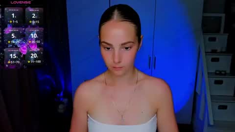 maddy_gate online show from July 4, 5:20 pm