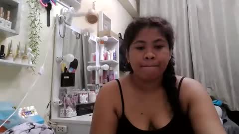 madelline2001 online show from June 6, 5:25 am