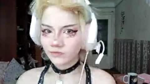 Alice Kaneki online show from March 4, 7:26 am