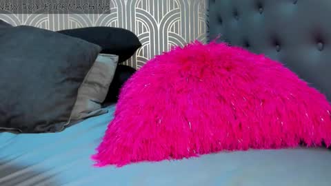 Snapshot of madison_milan chatting on January 30, 11:24 pm online show from January 30, 11:24 pm