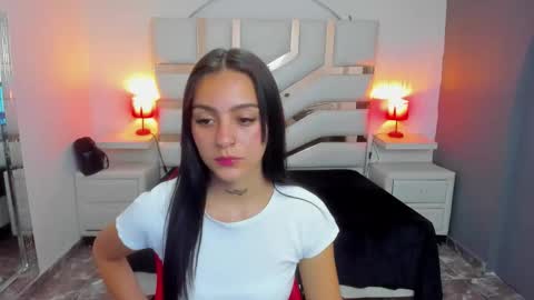 Snapshot of madisoncarzon chatting on October 6, 7:40 pm Madison Carzon online show from October 6, 7:40 pm