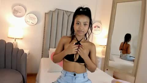 madisongomez16 online show from February 3, 3:31 am