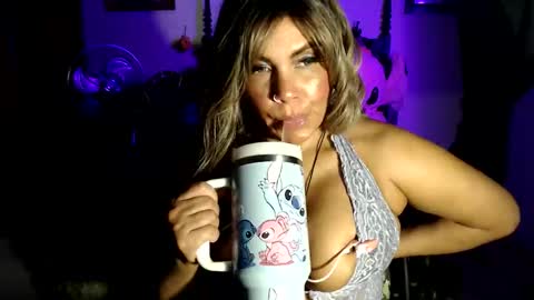 Snapshot of madisonjayde77 chatting on September 20, 4:44 am MadisonJayde online show from September 20, 4:44 am