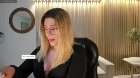 Madison Kane online show from May 2, 11:13 am
