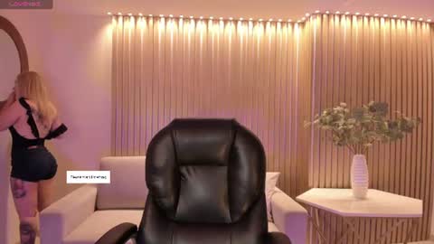 Madison Kane online show from June 15, 11:21 am