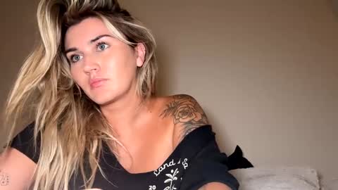 madisonlubbe2 online show from September 24, 2:43 am