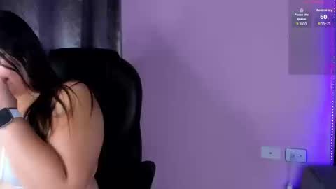 Snapshot of madissonlee__ chatting on September 19, 9:58 pm madissonlee__ online show from September 19, 9:58 pm