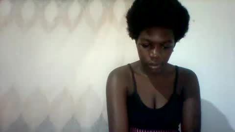 maevre_ online show from February 4, 8:17 am