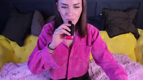 Maggie online show from April 27, 12:57 pm