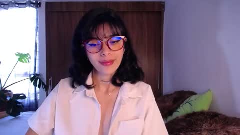 maggie online show from December 3, 8:33 pm