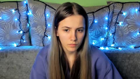 Maggie online show from December 12, 12:16 am