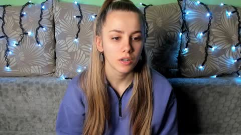 Maggie online show from January 9, 2:01 am