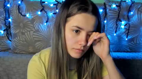 Maggie online show from February 17, 3:39 am