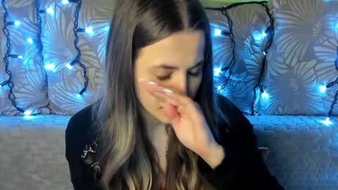Maggie online show from April 29, 2:37 am