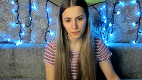 Maggie online show from December 25, 1:10 am