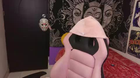 Claire online show from June 23, 11:30 am