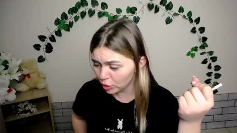 Snapshot of magic_katarina_ chatting on January 17, 6:47 am magic_katarina_ online show from January 17, 6:47 am