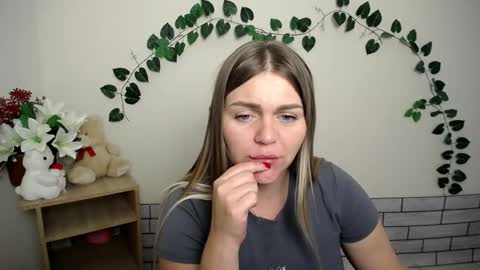 Snapshot of magic_katarina_ chatting on September 25, 7:29 am magic_katarina_ online show from September 25, 7:29 am