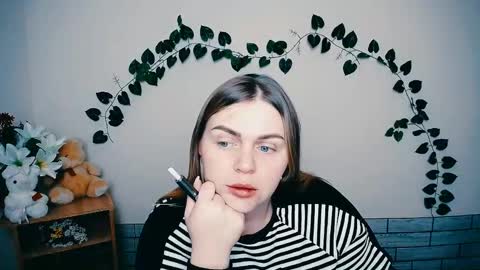 Snapshot of magic_katarina_ chatting on February 13, 7:35 am magic_katarina_ online show from February 13, 7:35 am