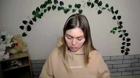 Snapshot of magic_katarina_ chatting on January 20, 6:31 am magic_katarina_ online show from January 20, 6:31 am