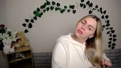 Snapshot of magic_katarina_ chatting on December 9, 7:17 am magic_katarina_ online show from December 9, 7:17 am