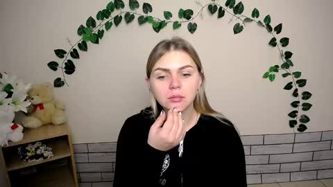 Snapshot of magic_katarina_ chatting on January 8, 7:24 am magic_katarina_ online show from January 8, 7:24 am