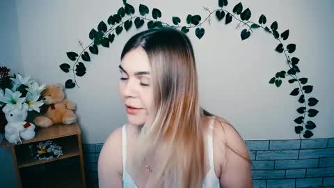 Snapshot of magic_katarina_ chatting on February 6, 7:35 am magic_katarina_ online show from February 6, 7:35 am
