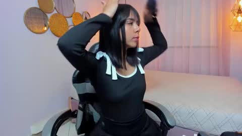 Oliviah online show from March 17, 12:09 pm