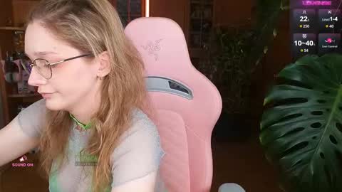 Nicole online show from March 14, 9:38 pm