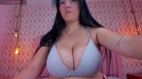 Snapshot of magievans1 chatting on January 5, 11:59 am magievans1 online show from January 5, 11:59 am