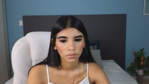 Snapshot of maiaa_ruiz chatting on January 2, 1:08 pm Maiaa Ruiz online show from January 2, 1:08 pm