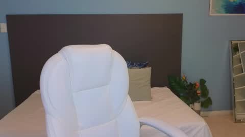 Snapshot of maiaa_ruiz chatting on February 4, 1:27 pm Maiaa Ruiz online show from February 4, 1:27 pm
