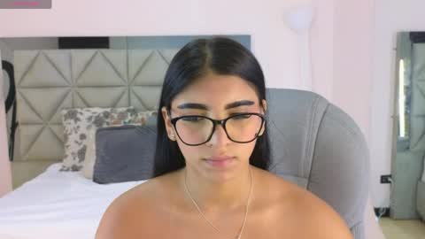 Maiaa Ruiz  online show from April 28, 12:42 pm