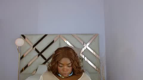 Maia Charris online show from July 28, 6:20 pm