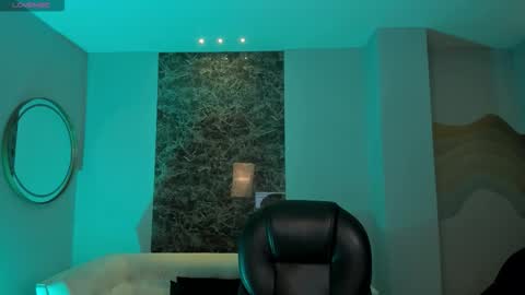  Maia  online show from November 10, 8:15 pm