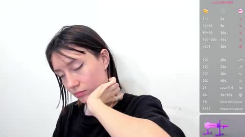 Snapshot of maibys_cute chatting on March 2, 3:56 am maibys online show from March 2, 3:56 am