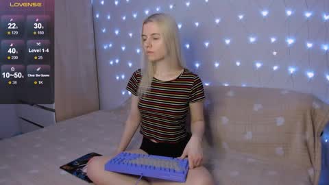Your kitty online show from May 3, 3:37 pm