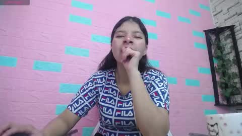  MAILY CAN  online show from November 27, 1:36 pm