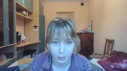 Evie online show from July 17, 4:11 pm