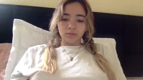 majo_gomezz online show from April 30, 5:40 pm